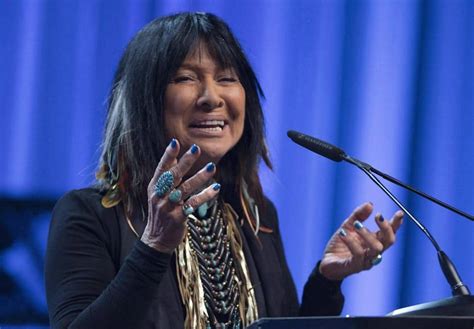 Saskatchewan First Nation chief says Buffy Sainte-Marie should take DNA test